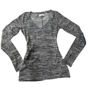 Abercrombie‎ & Fitch Top Long Sleeve V Neck Gray Black Knit Womens Size M